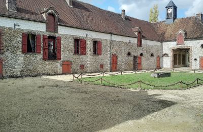 Palacio en venta Bourgogne-Franche-Comté, Dependencia
