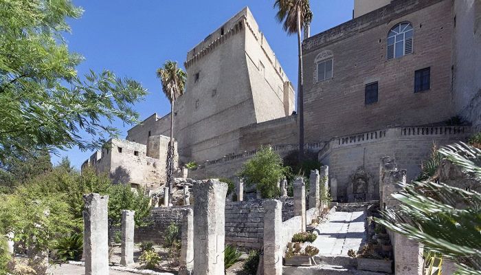 Palacio urbano en venta Oria, Apulia,  Italia