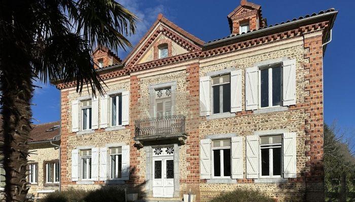 Casa de campo en venta Trie-sur-Baïse, Occitania,  Francia