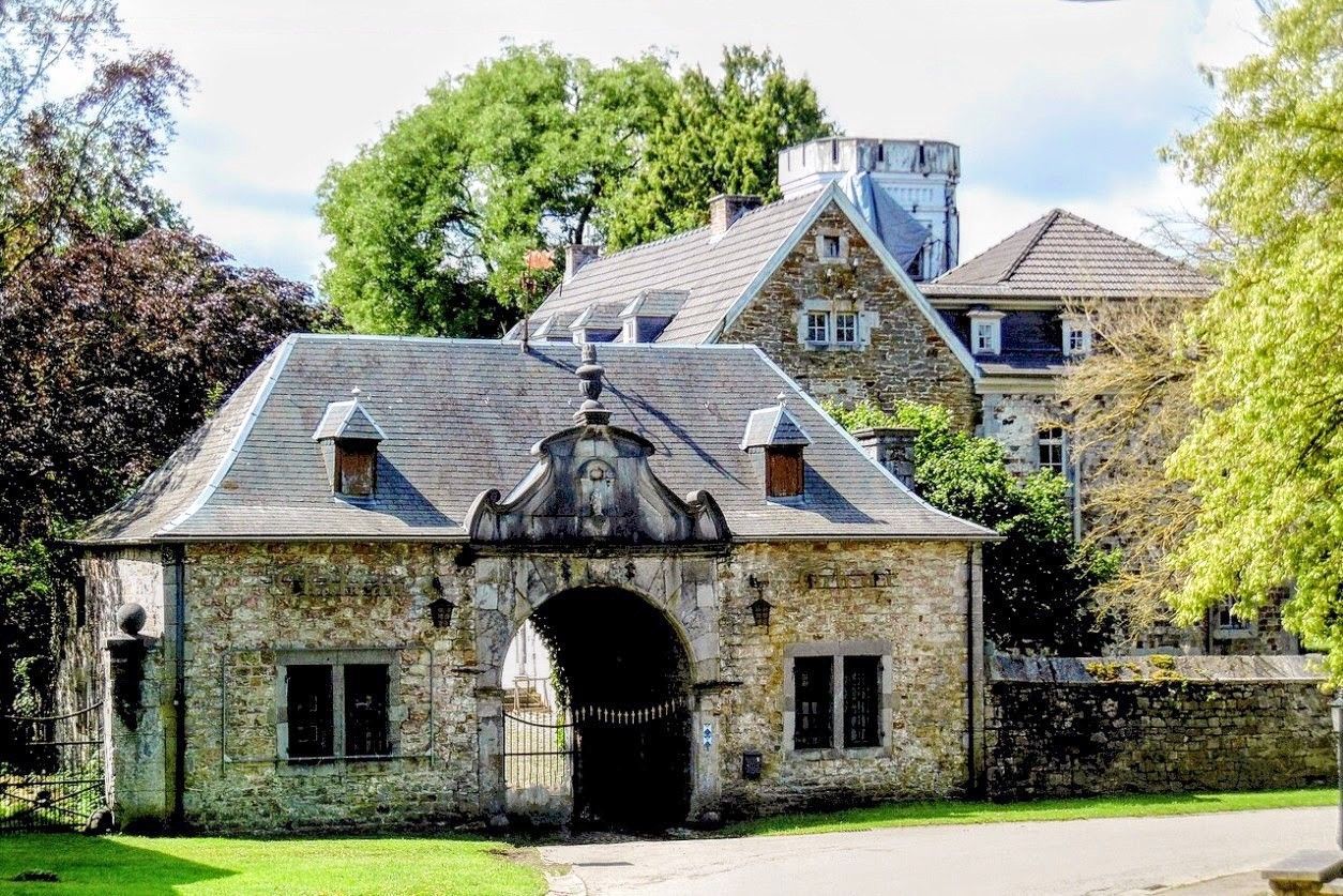 Fotos Castillo en la región fronteriza entre Bélgica y Alemania