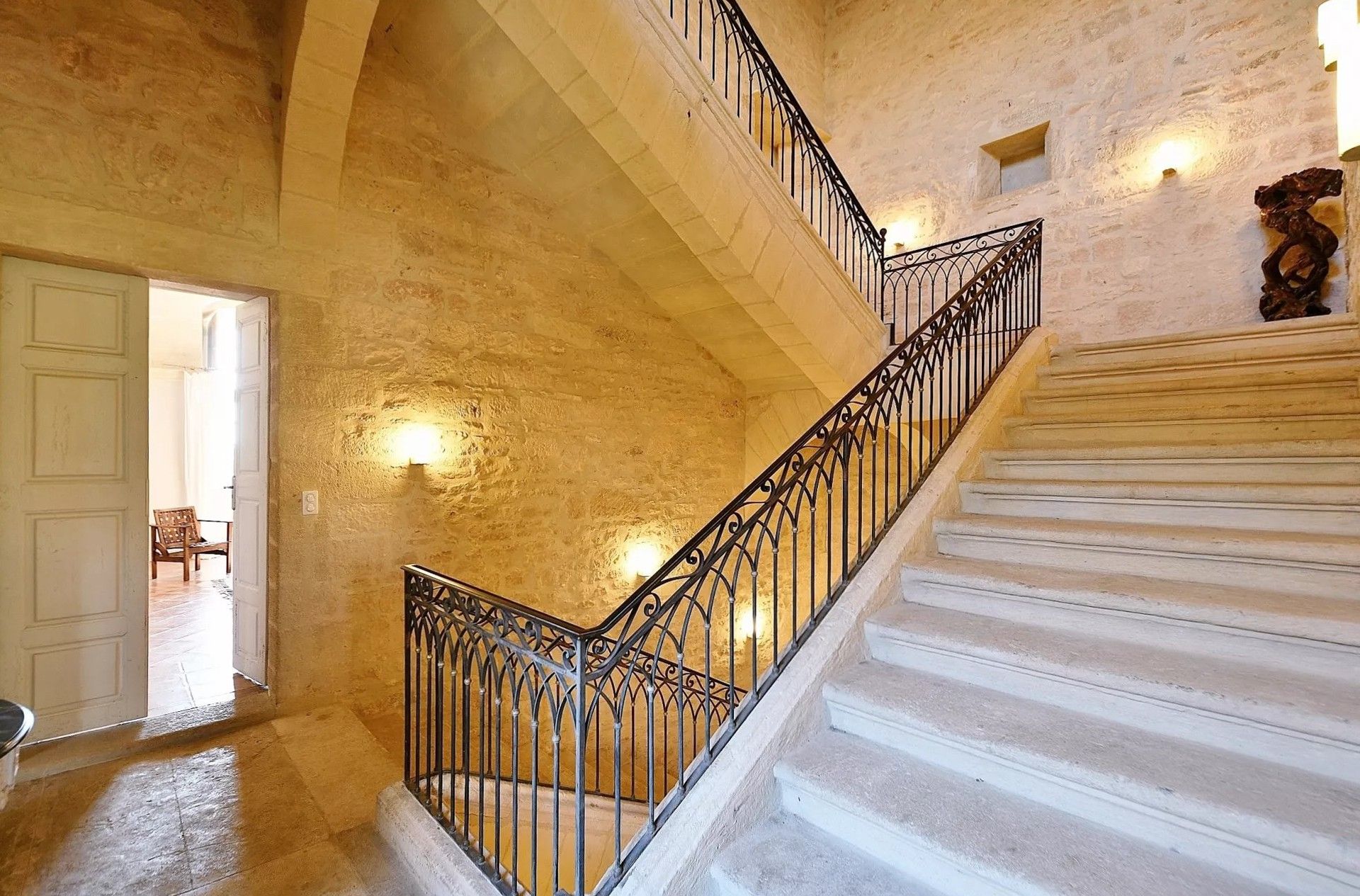 Fotos Castillo medieval cerca de Uzès: de la antigüedad a la modernidad