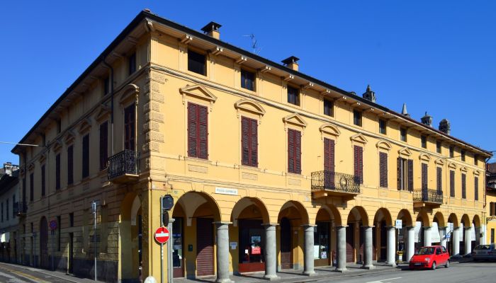 Palacio urbano en venta Soresina, Lombardía,  Italia