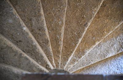 Propiedad histórica en venta Uzès, Occitania, Escalera