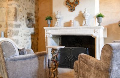 Propiedad histórica en venta Uzès, Occitania, Chimenea