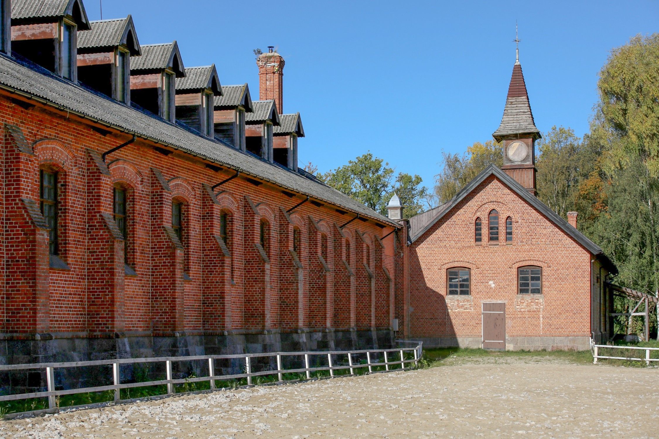 Fotos Establo histórico de Žagarė - Los establos más antiguos de Lituania