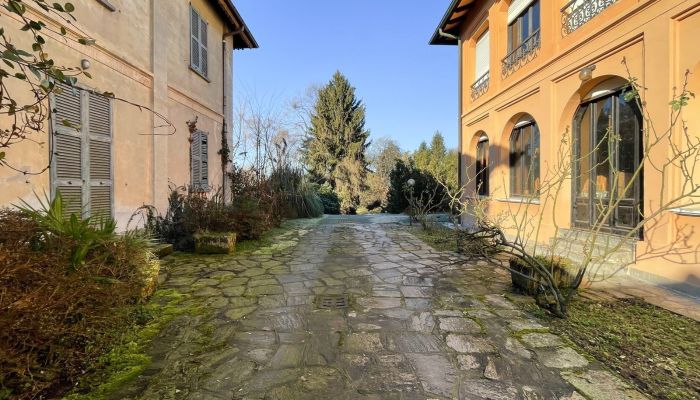 Villa histórica en venta Castelletto Sopra Ticino, Piamonte,  Italia