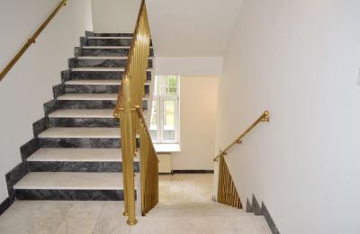 Villa histórica en venta Konstancin-Jeziorna, Voivodato de Mazovia, Escalera