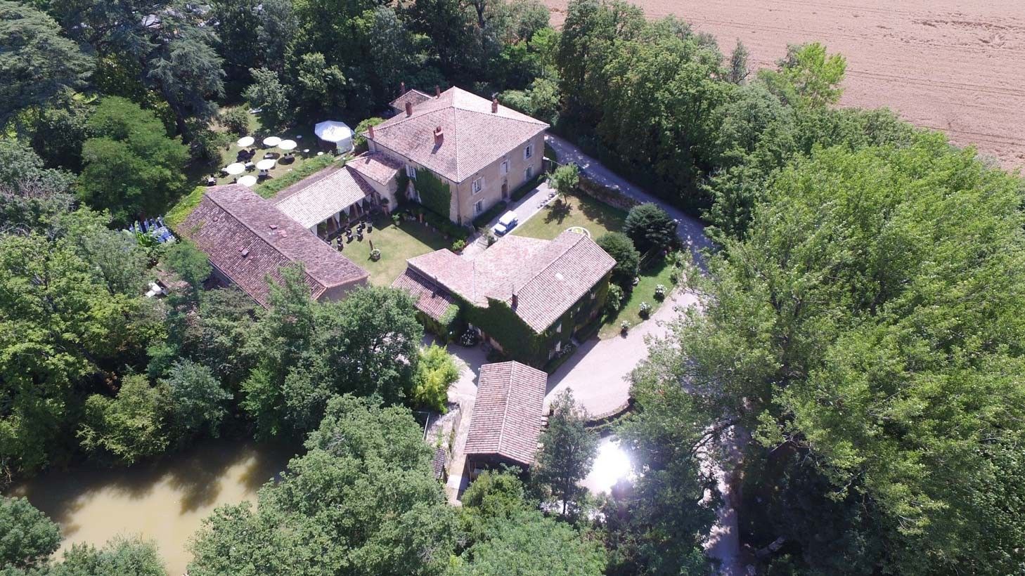 Fotos Propiedad histórica con casa de vacaciones en 2,5 hectáreas – Excelente uso turístico con altos ingresos anuales