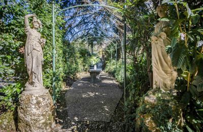 Villa histórica Longone al Segrino, Lombardía