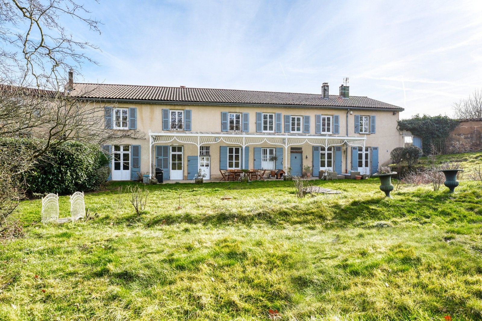 Fotos Antigua residencia episcopal restaurada – antiguamente parte del Arzobispado de Lyon