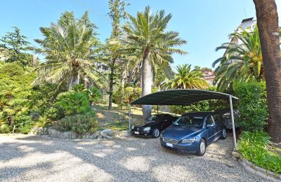 Villa histórica en venta Liguria, Propiedad