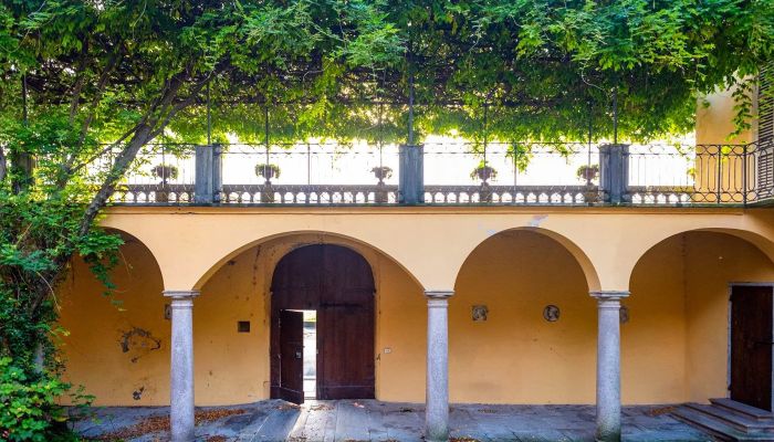 Villa histórica en venta Belgirate, Piamonte,  Italia