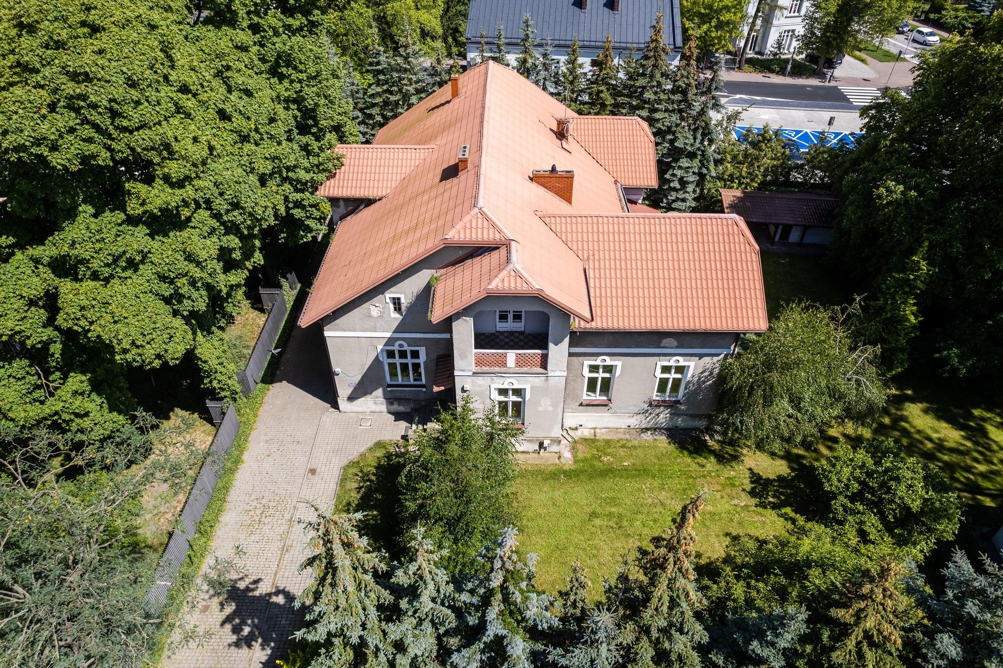 Fotos Villa histórica cerca de Varsovia con 430 m² de superficie habitable y amplio jardín