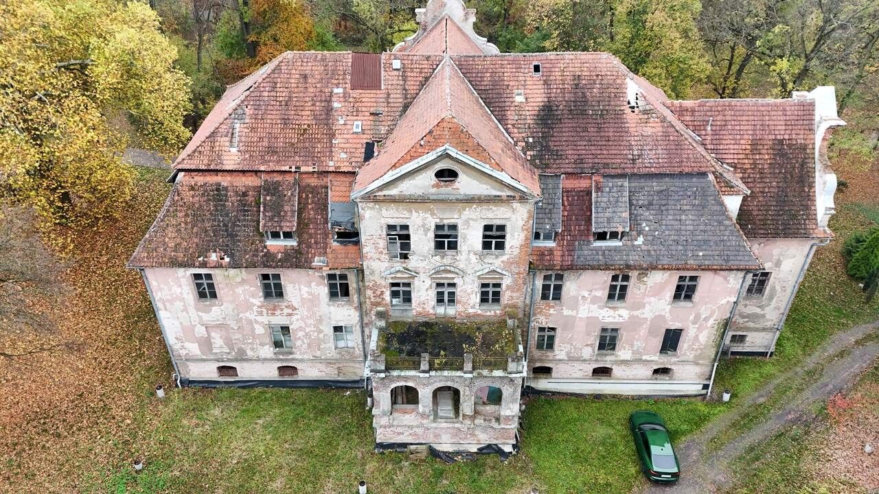 Fotos Palacio histórico en Rychnów con parque y gran potencial