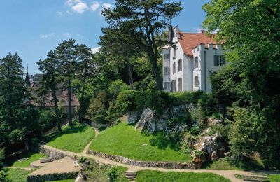 Inmuebles con carácter, Villa señorial con vistas al Lago de Biel y casa de invitados: oasis privado en Suiza