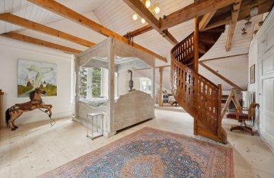 Mansión histórica en venta Biel/Bienne, Alpenstrasse 95, Berna, Hauptschlafzimmer mit spanischer Wendeltreppe, Galerie und Seesicht