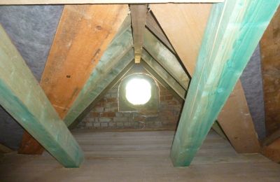 Palacio en venta Tyńczyk Legnicki, Tyńczyk Legnicki  3, Voivodato de Baja Silesia,, Buhardilla