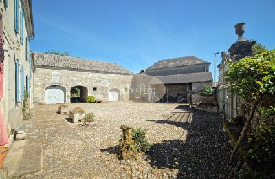 Propiedad histórica en venta Nay, Nueva Aquitania, Patio