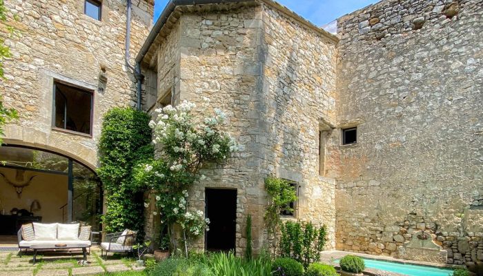  Uzès 1