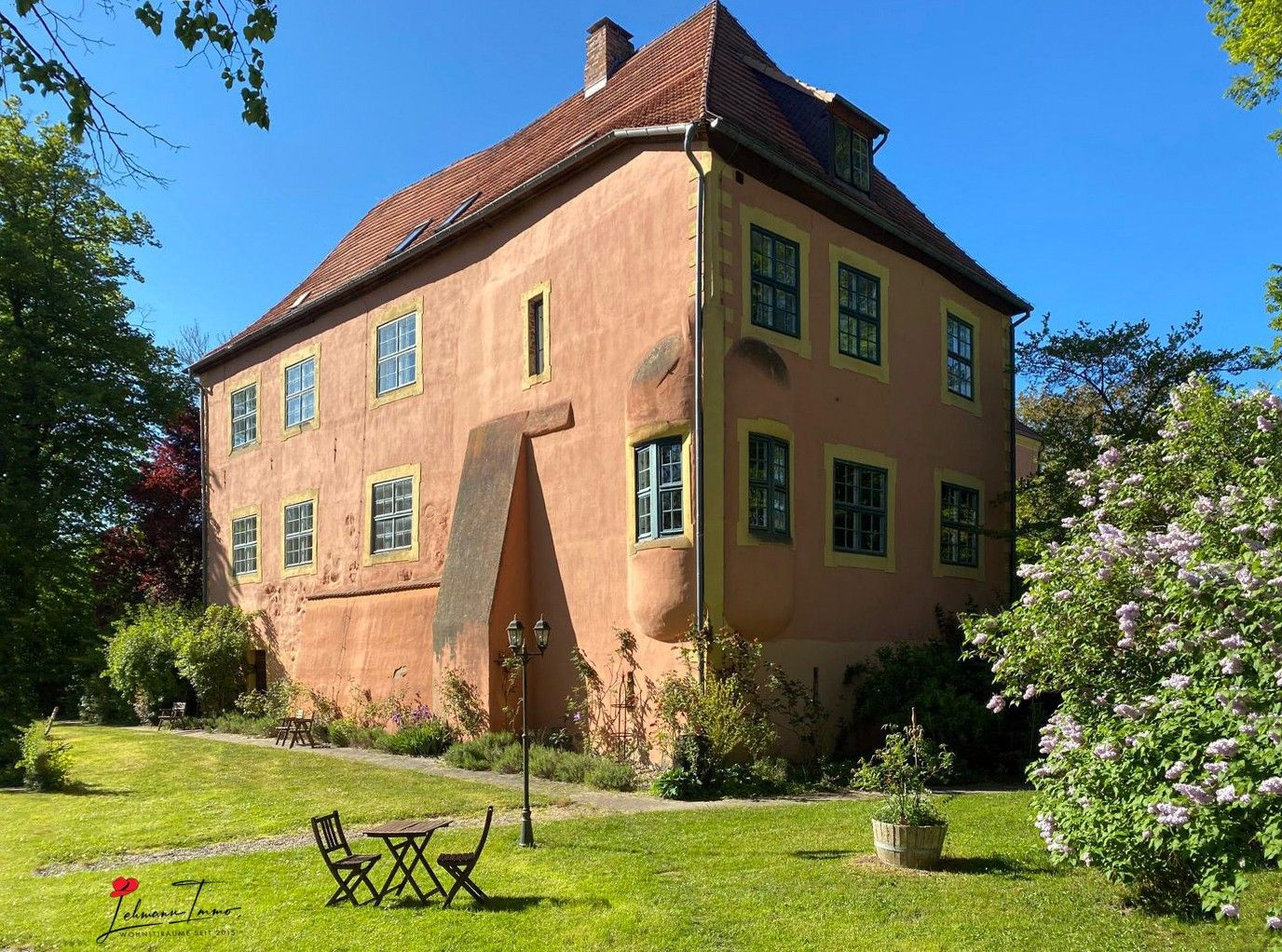 Fotos Castillo con foso en el norte de Alemania