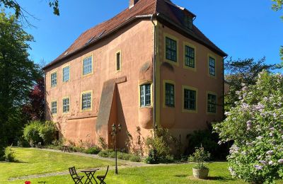 Inmuebles con carácter, Castillo con foso en el norte de Alemania