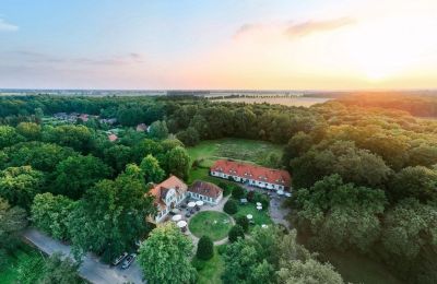 Inmuebles con carácter, Castillo de caza restaurado en el norte de Alemania