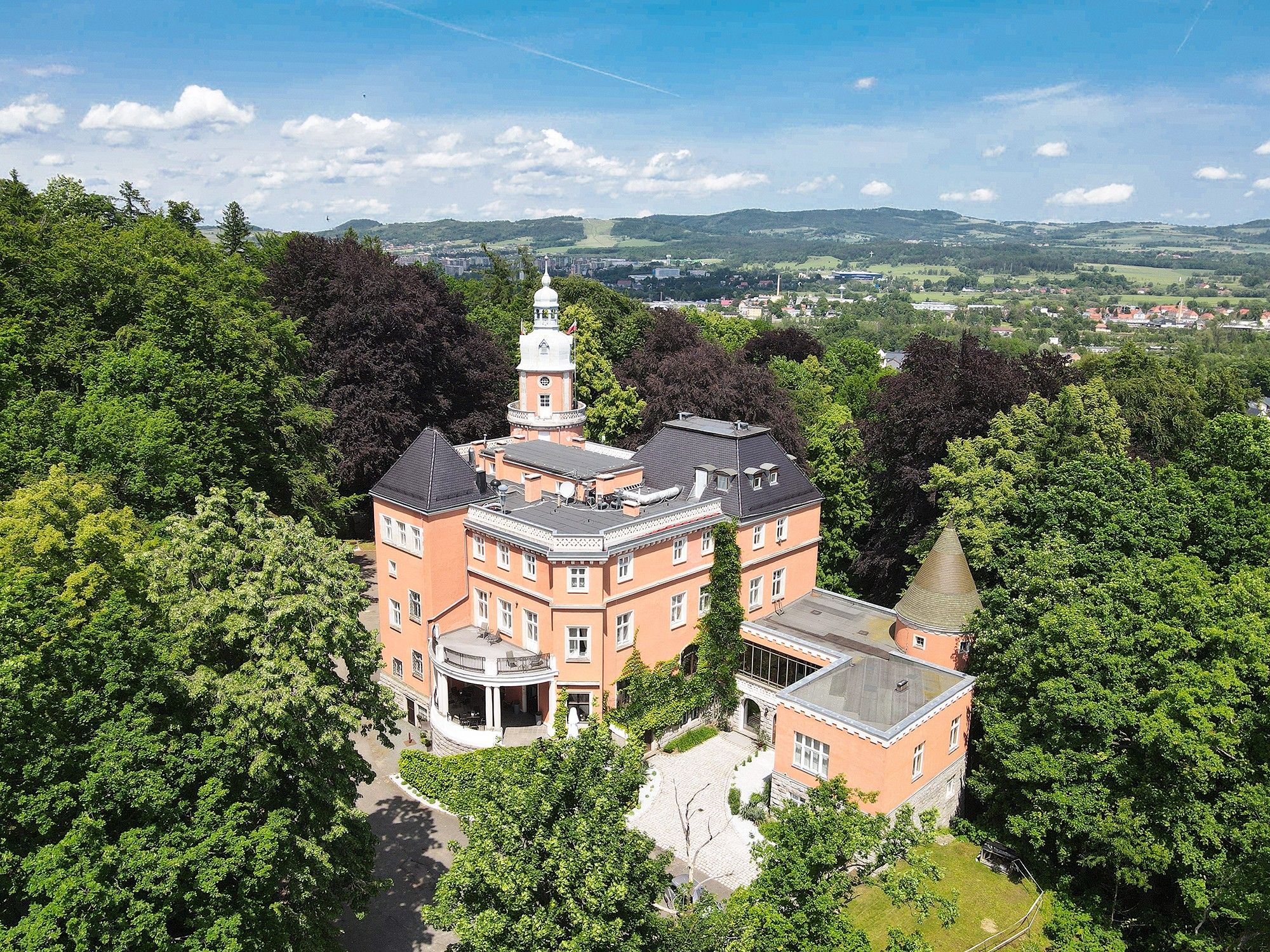 Fotos Castillo con parque panorámico en el Valle de Jelenia Góra