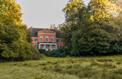 Inmuebles históricos, Casa señorial cerca de Hamburgo – elegancia y naturaleza en perfecta armonía
