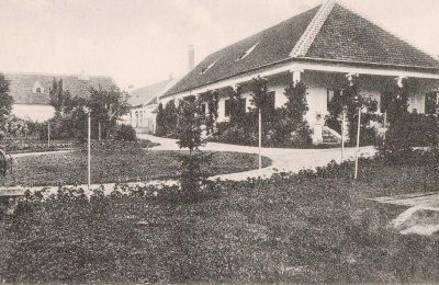 Casa señorial en venta Trnavský kraj, okres Hlohovec, Koplotovce, Frídeský kaštieľ, Trnavský kraj, Historický pohľad- vedľajšia kúria