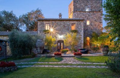 Inmuebles históricos, Casa señorial histórica cerca de Cortona con piscina, pabellón de yoga y vistas a las colinas