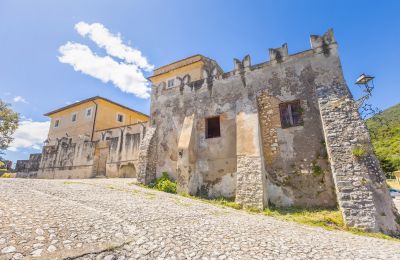Castillo Vacone, Lacio