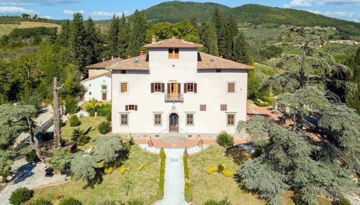 Palacio al sur de Florencia con parque, spa y vistas sobre la Toscana
