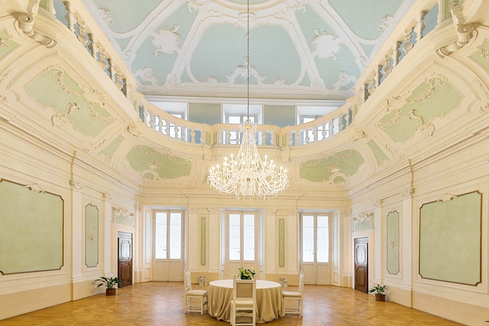 Fotos Palacio en el casco antiguo de Siena – 700 m² con salón de baile y estucos rococó