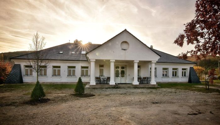 Casa señorial en venta Trenčiansky kraj, okres Trenčín, Melčice - Lieskové, Melčice,  Eslovaquia