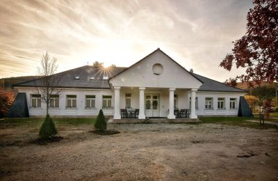 Casa señorial Trenčiansky kraj, okres Trenčín, Melčice - Lieskové, Melčice