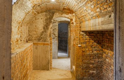 Palacio en venta Luberadz, Mazovia, Sótano