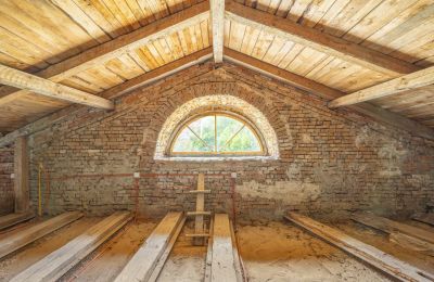 Palacio en venta Luberadz, Mazovia, Buhardilla