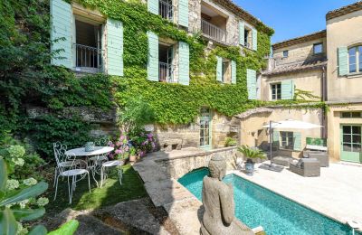 Propiedad Histórica en venta Uzès, Occitania, Vista posterior