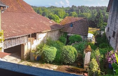 Propiedad histórica en venta Lasseube, Nueva Aquitania, Jardín