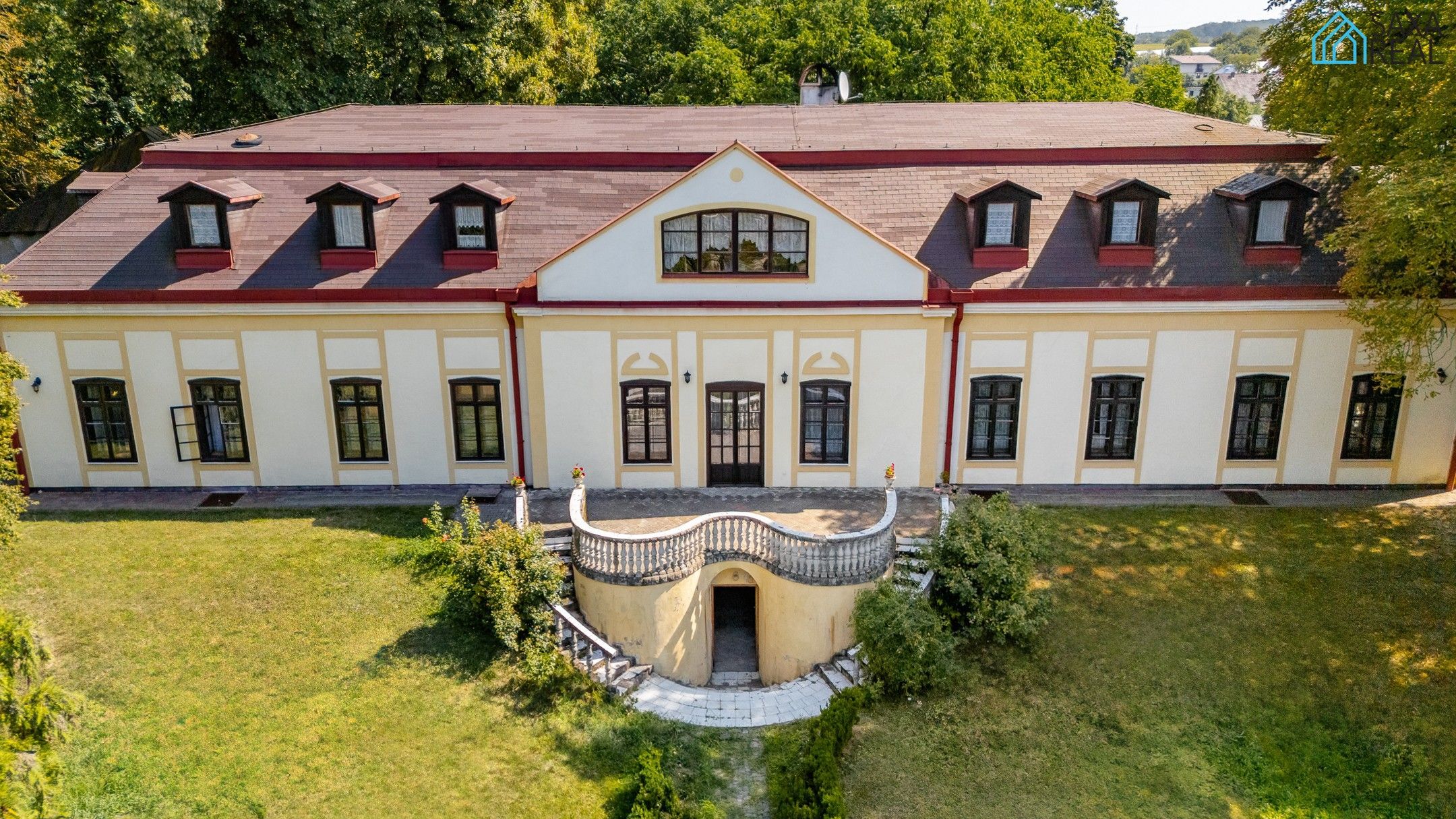 Fotos Casa señorial neobarroca en Eslovaquia oriental