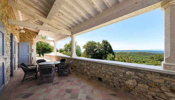 Inmueble histórico en venta Uzès, Occitania,  Francia