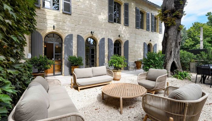 Inmueble histórico en venta Uzès, Occitania,  Francia