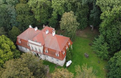 Inmuebles históricos, Casa señorial barroca con salón rococó, parque, dependencias y capilla