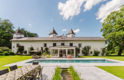 Palacio en venta 4693 Desselbrunn, Alta Austria, Highend-Poolanlage mit wärmeisolierender Rollabdeckung