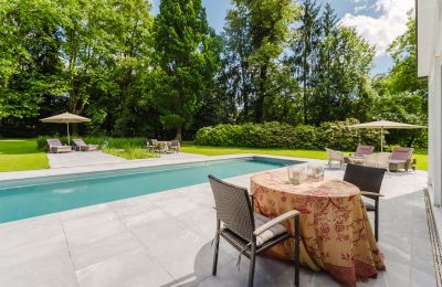 Palacio en venta 4693 Desselbrunn, Alta Austria, Die Terrasse lädt mit schönem Blick ein 