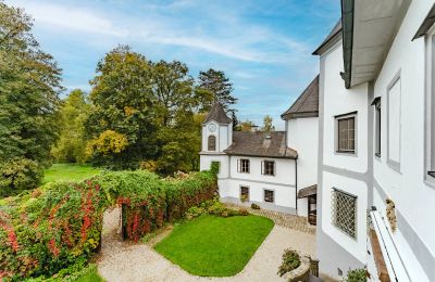 Palacio en venta 4693 Desselbrunn, Alta Austria, Bezaubernd schmiegt sich die Kapelle an das Ensemble