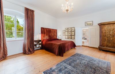 Palacio en venta 4693 Desselbrunn, Alta Austria, Der Masterbedroom samt Bad en Suite 
