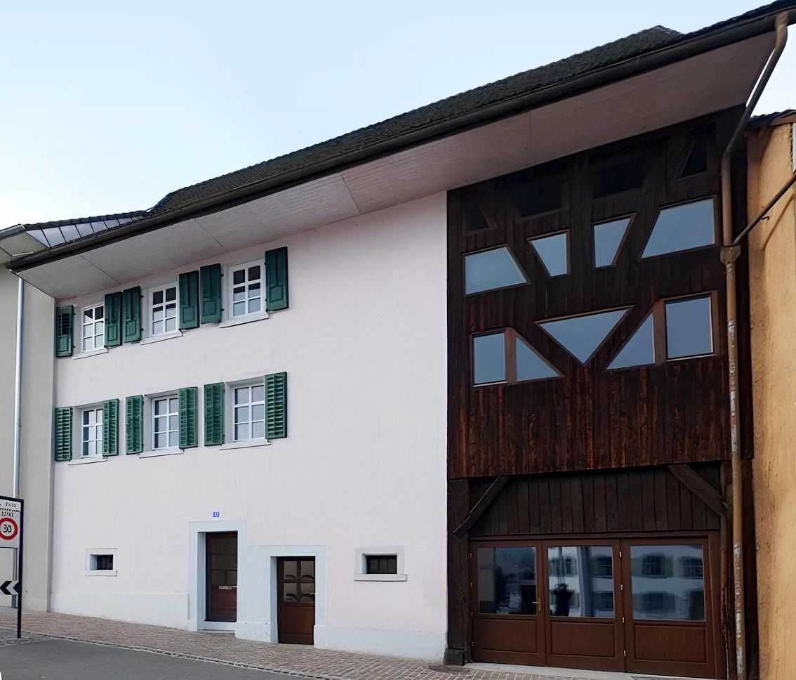 Fotos Casa histórica adosada en el centro de Frick con espacio para estudio