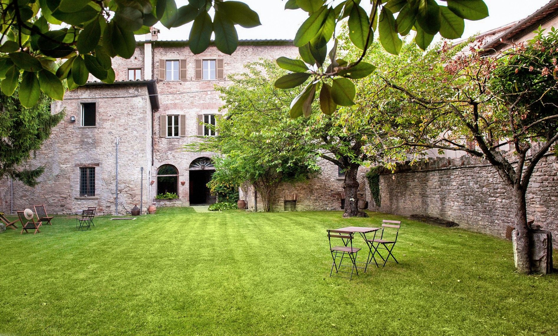 Palazzo Merletti – Palacio noble del siglo XIV en las Marcas, Palacio urbano en venta