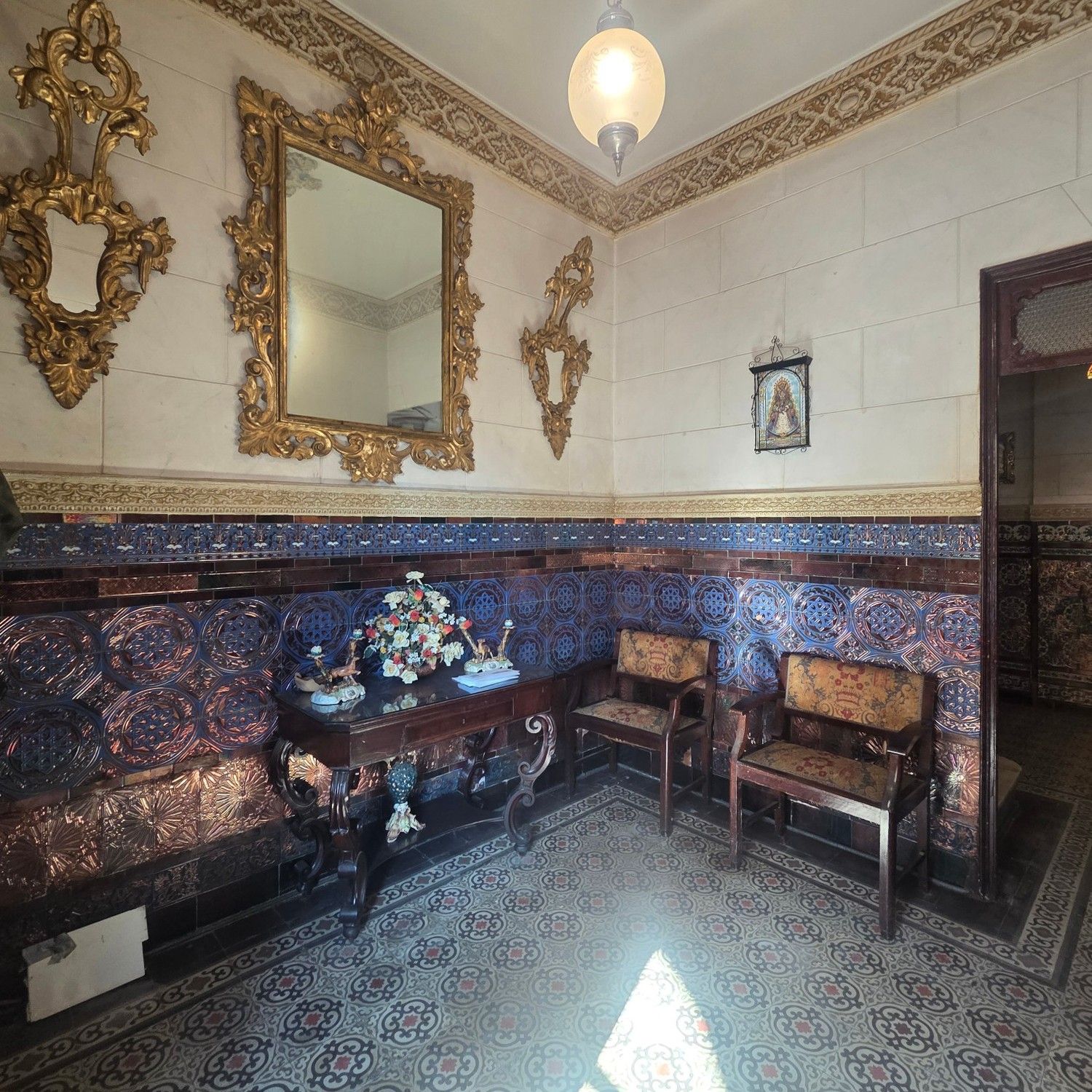 Fotos  Casa histórica de 1925 atribuida a Aníbal González en San Juan de Aznalfarache